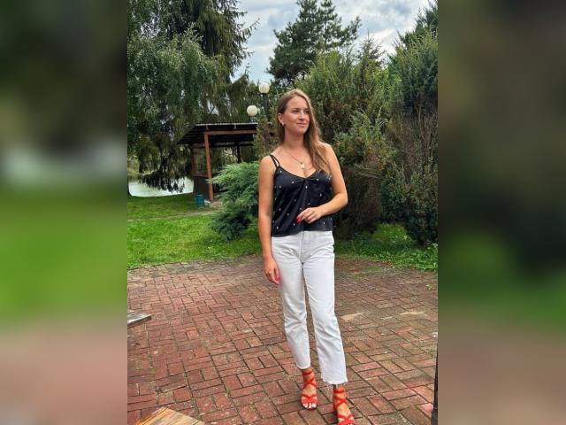 Visit DiamondTease profile