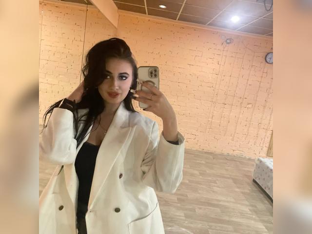 Visit roxybloom profile