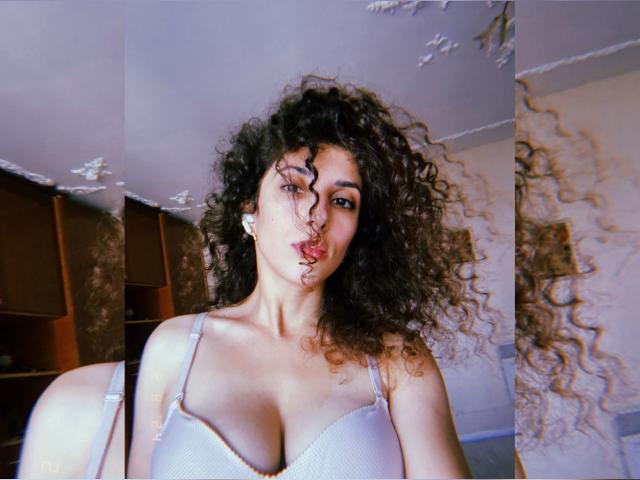 Visit Ssandraa profile