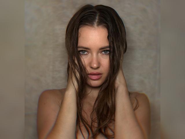 Visit 1Eronna1 profile