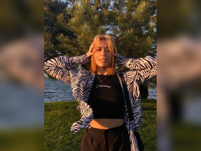 Visit ZoyaA profile