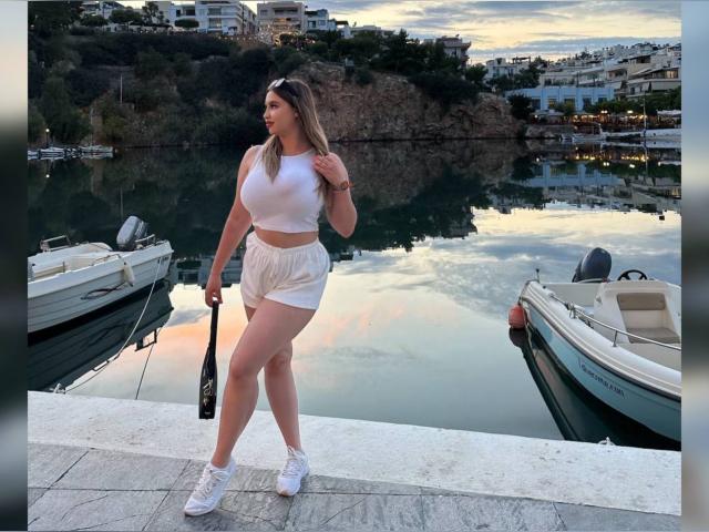 Visit Kat6hy profile