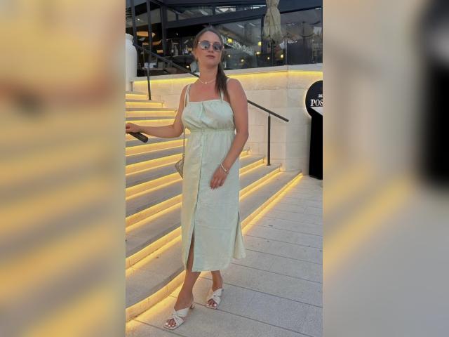 Visit DiamondTease profile