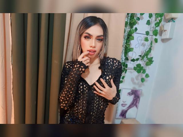 Visit xxadriannaxx profile