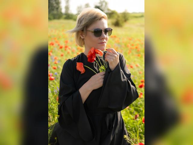 Visit 1ScarletWhisper profile