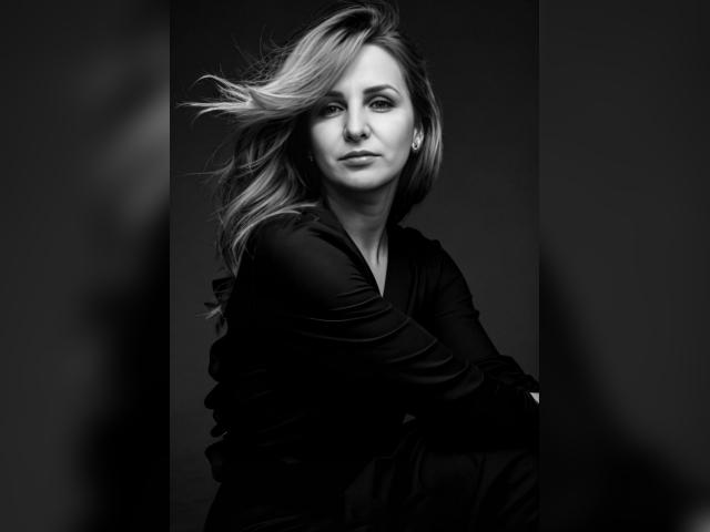 Visit JuliaBlonde profile