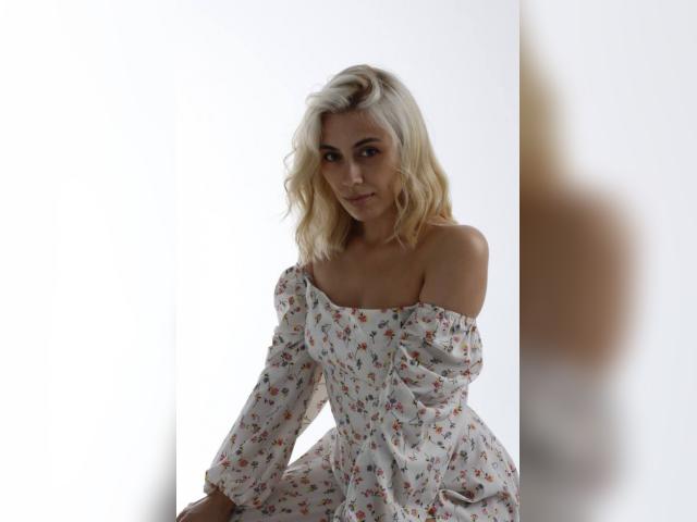 Visit ZoyaA profile
