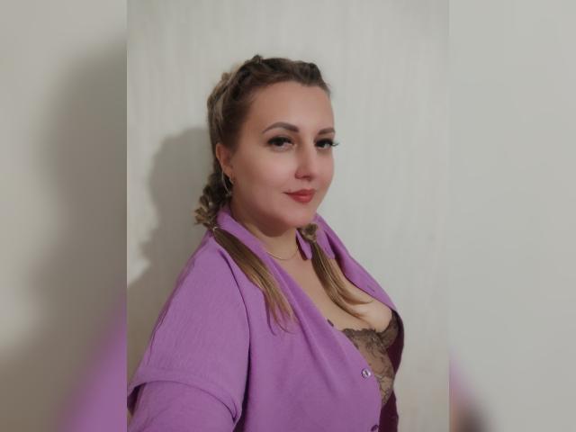 Visit BlondMilf profile