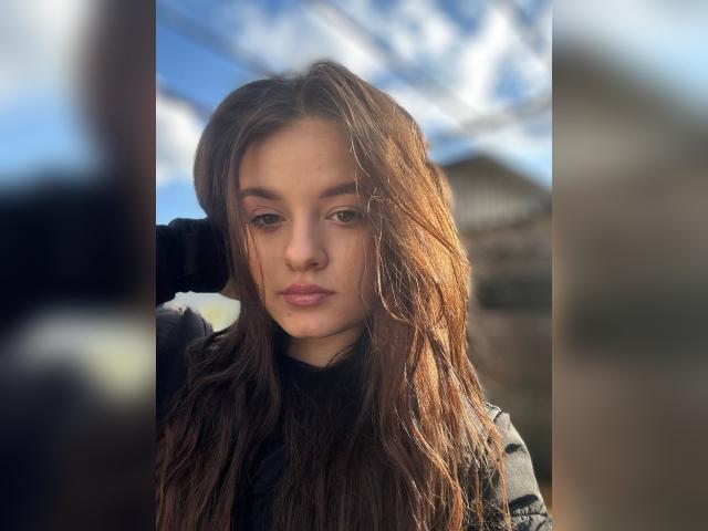 Visit 1AmoreGirll profile