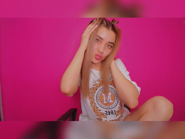 Visit MaryamX profile