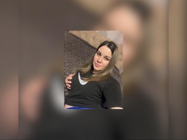 Visit DollyPeach1 profile