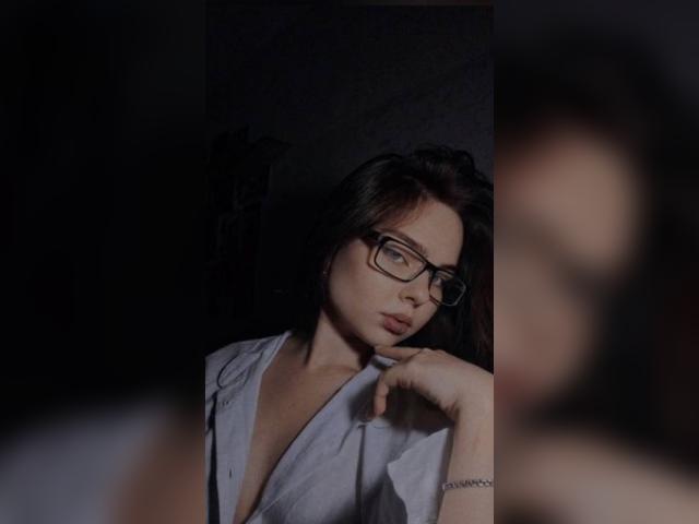Visit HotQueen profile