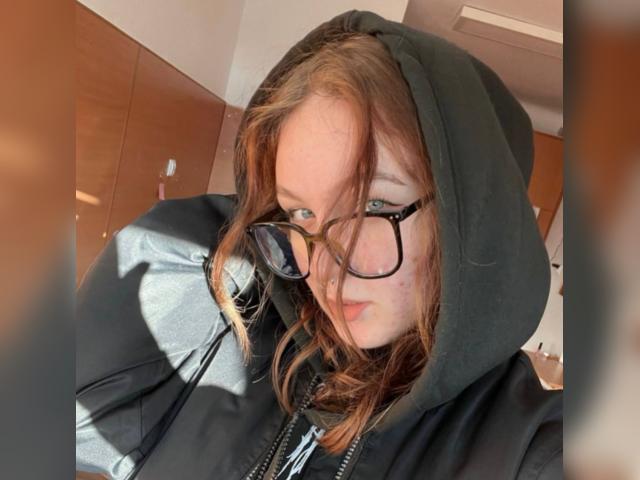 Visit AliceShine profile