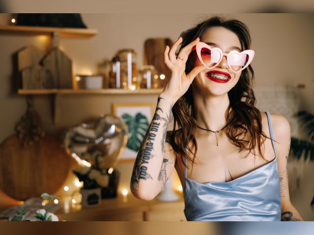 Visit SophieKiss profile