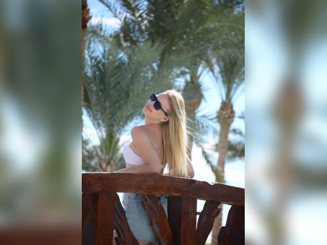 Visit AuriWhisper profile