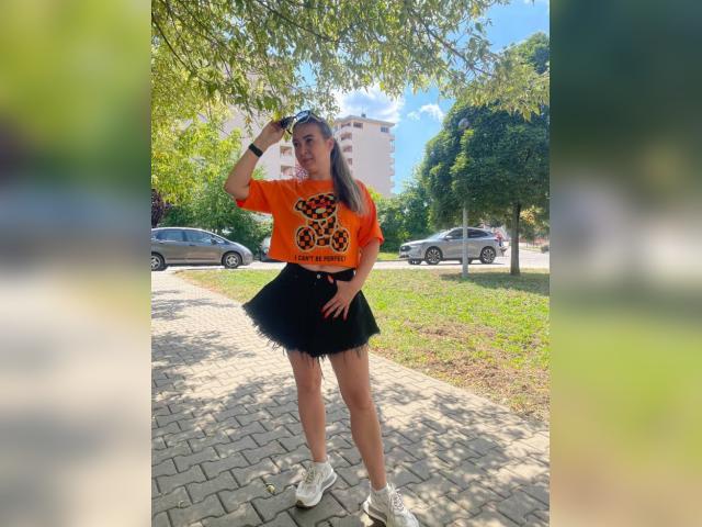 Visit LauraYou profile