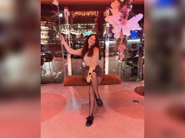 Visit QueenIssaBel profile