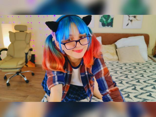 Visit carolinecute profile
