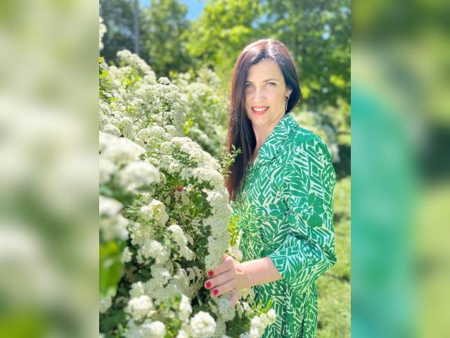 Visit QueenFlare profile
