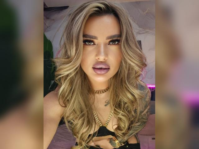 Visit AmiraBelle profile