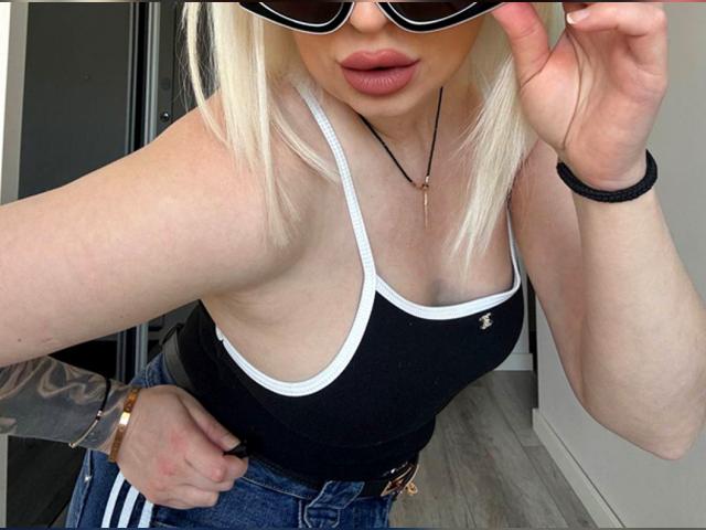 Visit LovesFoxie profile