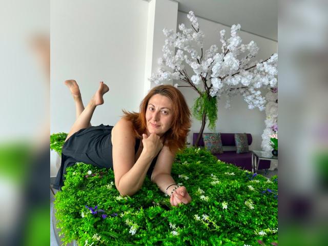 Visit AliceFoxy profile