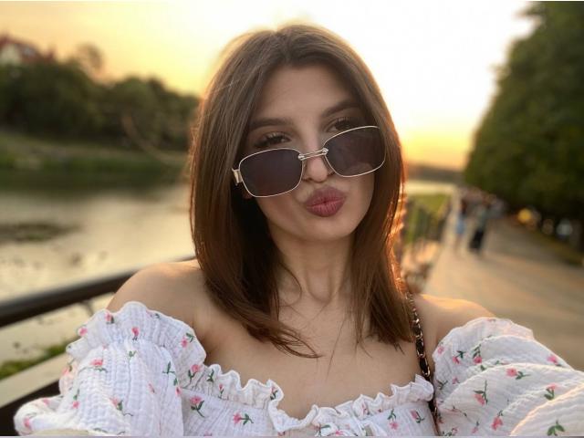 Visit VikiHoney profile