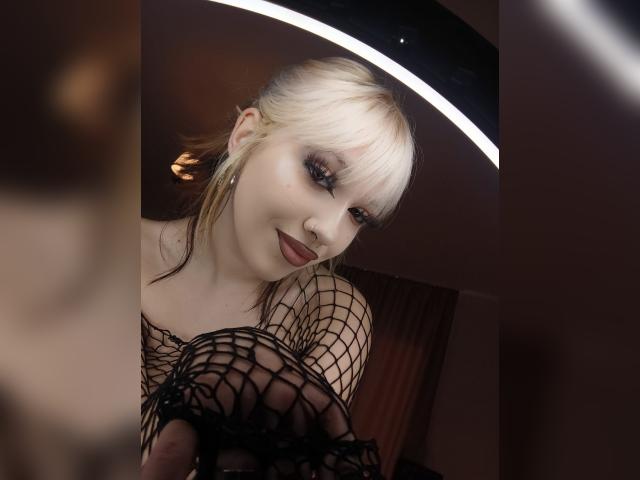 Visit LunaGoth profile