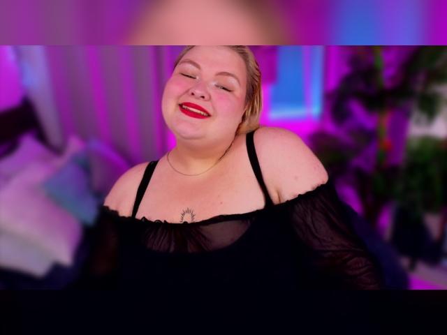 Visit EllaBigBabe profile