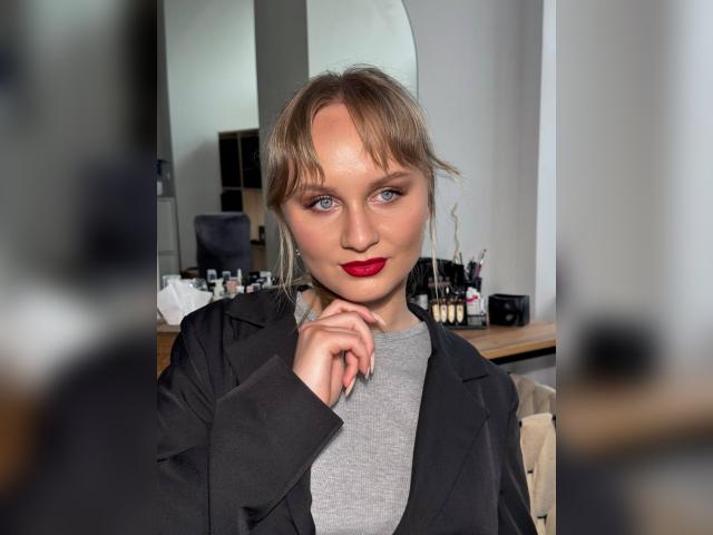 Visit AmeliaBerns profile