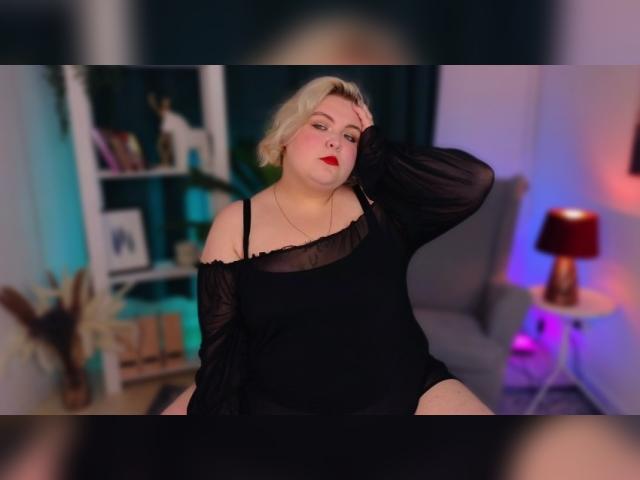 Visit EllaBigBabe profile