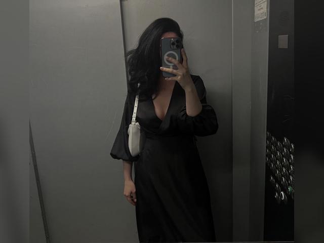 Visit AdeliaQueen profile