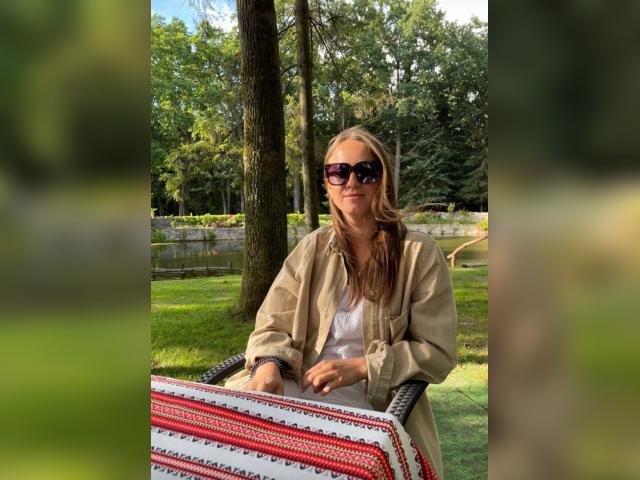 Visit DiamondTease profile
