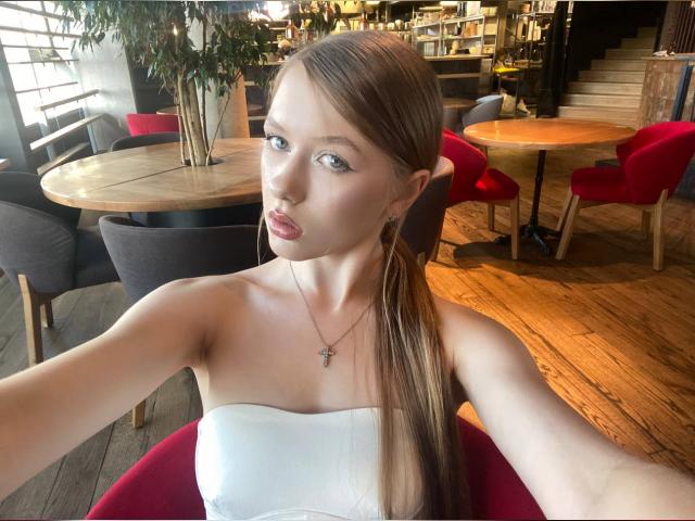 Visit Ariannaa profile