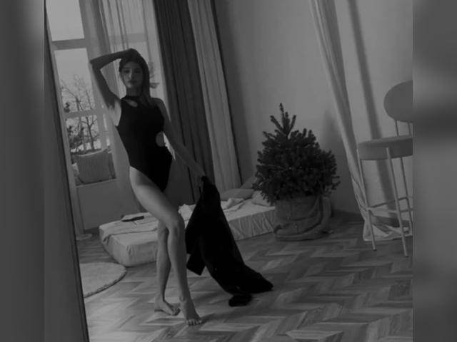 Visit VikiHoney profile