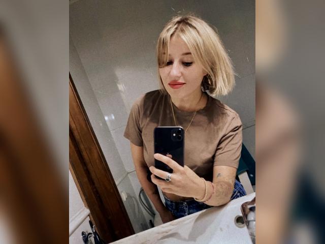 Visit MoonMona profile
