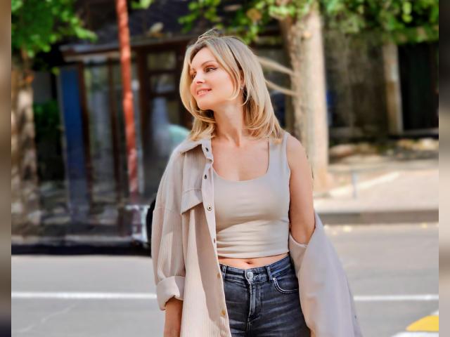 Visit MmmmBeautyyy profile