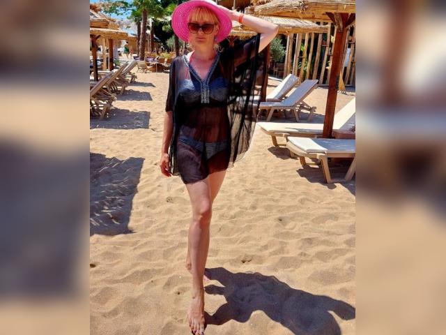 Visit MiaSkye profile