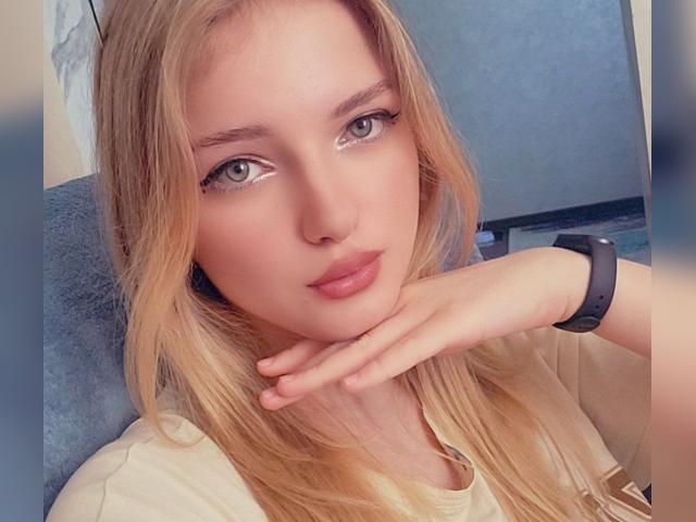 Visit SweetRinaKiss profile