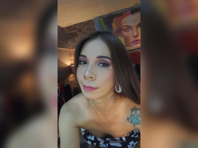 Visit celinafox profile