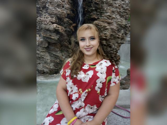 Visit Sunnygirl2944 profile
