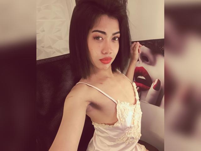 Visit UrPetiteAsian profile