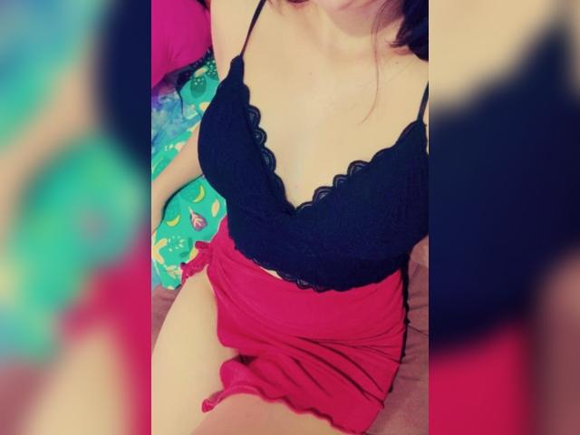 Visit xLilSweetPussyx profile