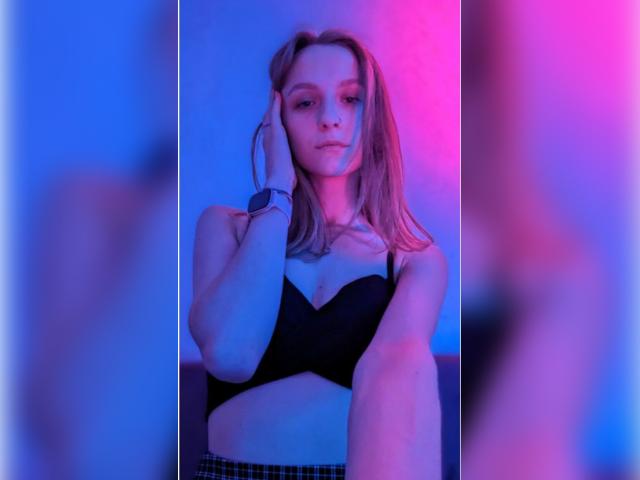 Visit MandyGirly1LL profile
