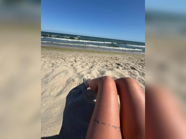 Visit MoonForYouu profile