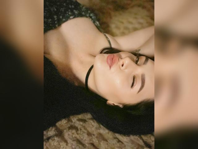 Visit JessieNice profile