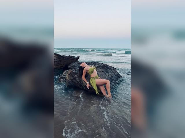 Visit Roza05 profile