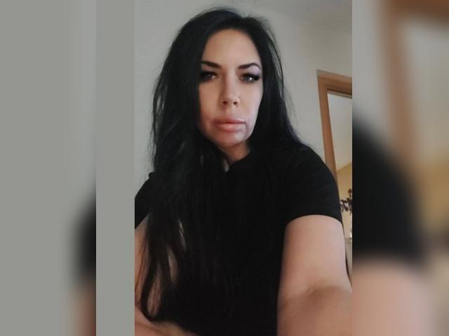 Visit M1onika profile
