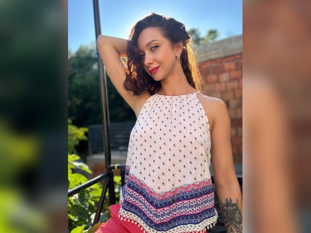 Visit Clarisse profile