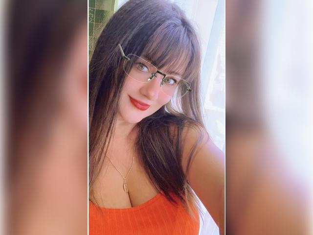 Visit VictoriaAnna profile